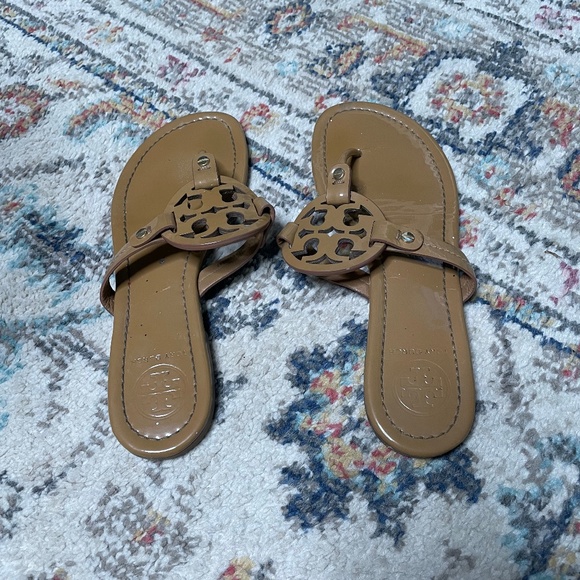 Tory Burch Flip Flop - Picture 1 of 5